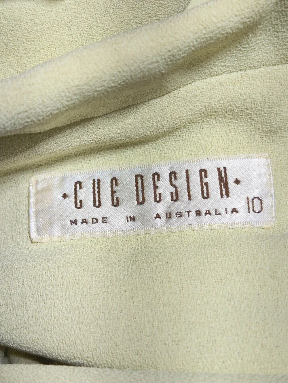 1980s Cue Design Australia Sz 6 /8 Short Sleeve Skirt Set Sage Tinted Cream